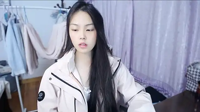 yao-yao  online show from 11-23-25, 01:55