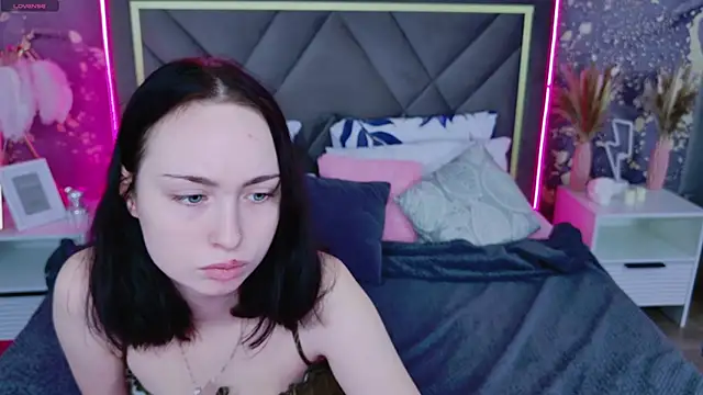 MonikaCarter online show from 11-28-25, 12:08