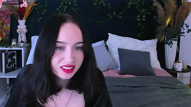 MonikaCarter online show from 12-04-25, 12:58