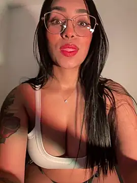 Linda Saenz  online show from 07-27-26, 11:56