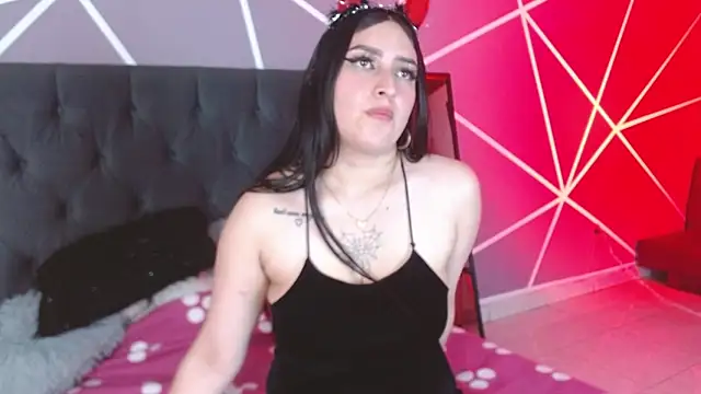 Snapshot of Chloe1126_ chatting on 10-13-25, 02:50 Chloe1126  online show from 10-13-25, 02:50