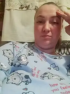 Snapshot of Kiss_Eva chatting on 02-06-25, 08:34 Kiss Eva online show from 02-06-25, 08:34