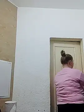 Snapshot of Kiss_Eva chatting on 11-04-25, 05:34 Kiss Eva online show from 11-04-25, 05:34