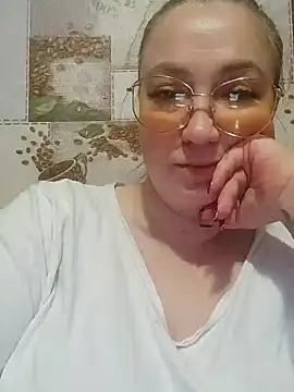 Kiss Eva online show from 01-11-26, 02:55