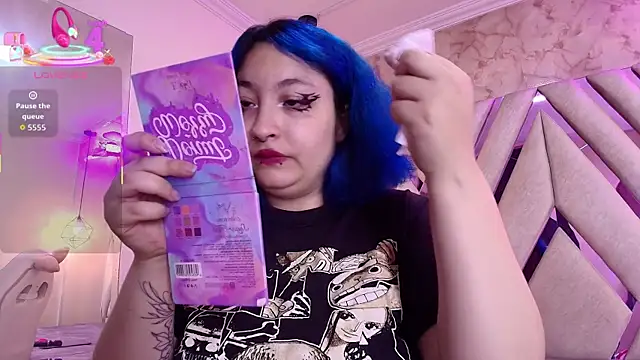 Lilith curvy online show from 10-13-25, 08:20