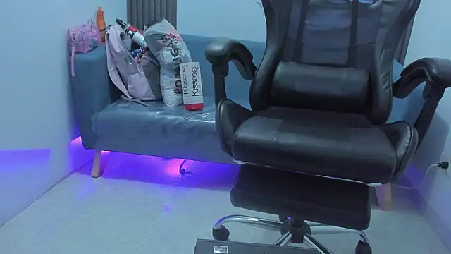 ShaunaDream online show from 10-05-25, 03:49