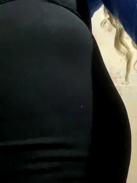 Cuckold-masters-dog online show from 10-25-25, 12:18