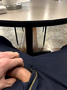 Snapshot of 66Retro99 chatting on 11-29-25, 01:19 66Retro99 online show from 11-29-25, 01:19