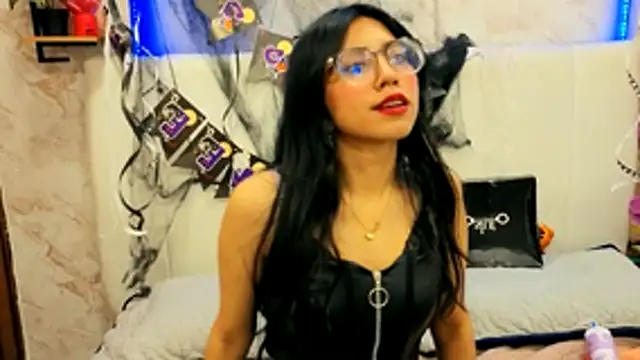 VioletxBloom online show from 10-24-25, 09:55