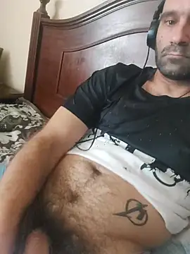 Snapshot of Jose1985oliveira chatting on 05-20-26, 12:44 Jose1985oliveira online show from 05-20-26, 12:44