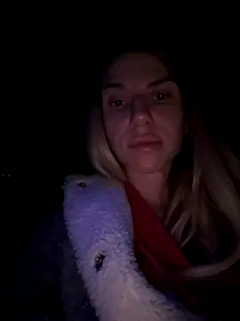 Snapshot of Prettie_Katrin chatting on 11-14-25, 03:55 Prettie Katrin online show from 11-14-25, 03:55