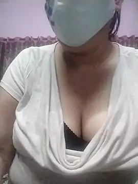 Snapshot of Zioo1 chatting on 07-22-26, 07:55 Zioo1 online show from 07-22-26, 07:55