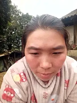 quynhkoolbae online show from 02-15-26, 07:51