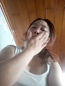 miumiu 00 online show from 03-06-26, 09:28