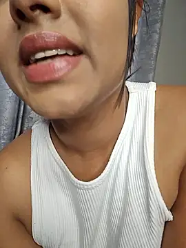 Indian GlowingMiax online show from 02-20-26, 09:43