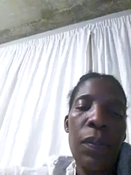 Snapshot of londie2 chatting on 11-06-25, 05:58 londie2 online show from 11-06-25, 05:58