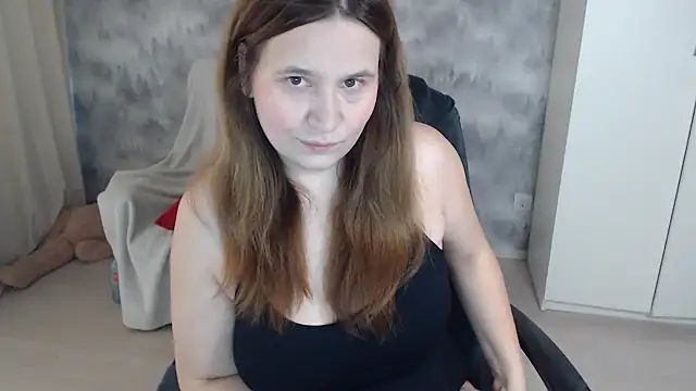 Snapshot of AdelinaLawson chatting on 09-28-25, 10:09 AdelinaLawson online show from 09-28-25, 10:09