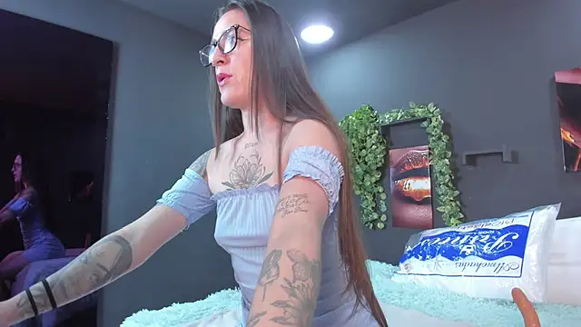 VelvetGreen online show from 11-06-25, 01:34