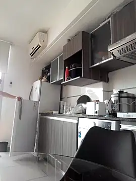 Danielaeliana online show from 11-27-25, 12:18