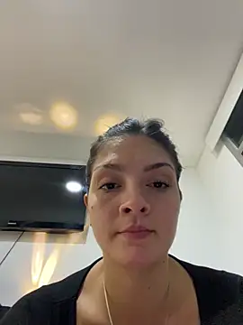 Danielaeliana online show from 04-11-26, 12:37