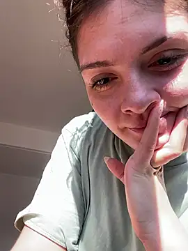 Danielaeliana online show from 05-23-26, 05:28