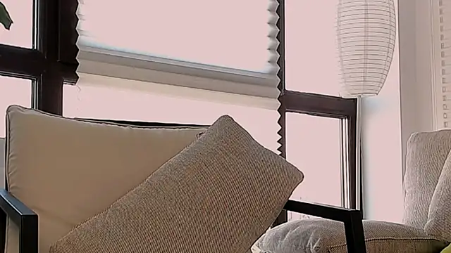 Snapshot of TalkingHead_0_ chatting on 07-05-26, 05:36 TalkingHead 0 online show from 07-05-26, 05:36