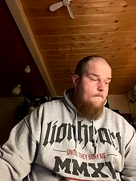 Snapshot of JohnDrippingCum chatting on 10-23-25, 04:45 JohnDrippingCum online show from 10-23-25, 04:45