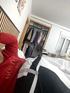 Waner16 online show from 12-23-25, 06:22