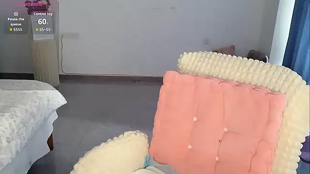 Xiali-166 online show from 12-14-25, 03:12