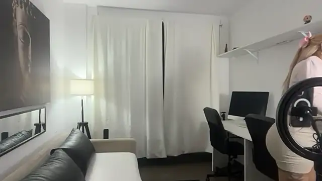 Snapshot of alrad chatting on 03-26-26, 11:43 alrad online show from 03-26-26, 11:43