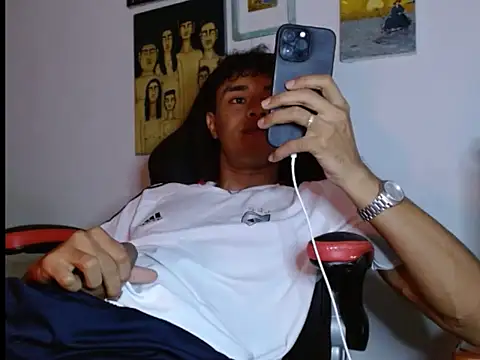 Snapshot of Nash_Fire chatting on 10-28-25, 12:03 Nash Fire online show from 10-28-25, 12:03