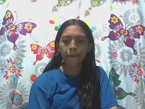 Snapshot of preggymom19 chatting on 10-19-25, 02:56 preggymom19 online show from 10-19-25, 02:56