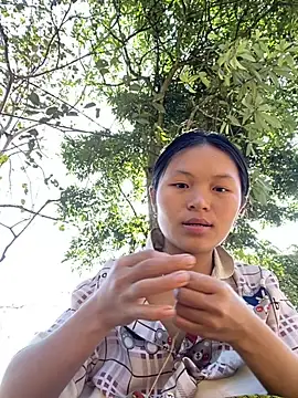 milo bae online show from 11-25-25, 02:55