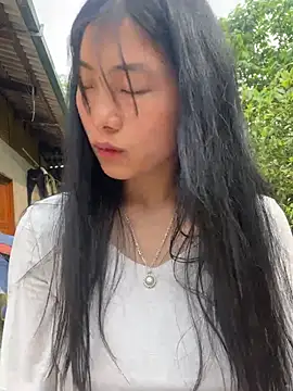 EmLy02 online show from 04-04-26, 02:21