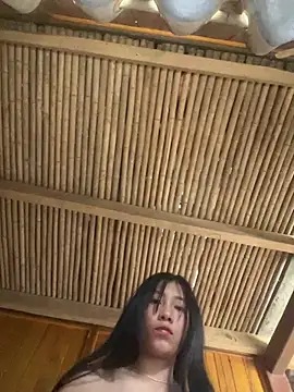 EmLy02 online show from 04-11-26, 08:40