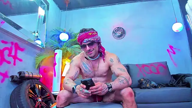 Snapshot of dennis_cox1 chatting on 09-16-25, 10:49 dennis cox1 online show from 09-16-25, 10:49