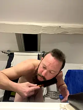 AZOPMOB18999 online show from 12-18-25, 07:09