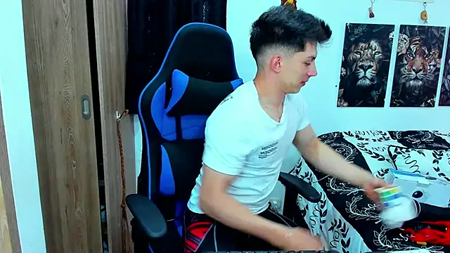 Snapshot of javiersexymann chatting on 01-22-25, 04:44 javiersexymann online show from 01-22-25, 04:44