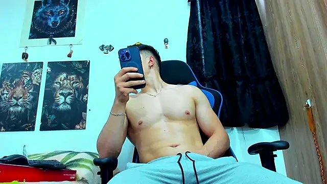 Snapshot of javiersexymann chatting on 03-14-25, 10:38 javiersexymann online show from 03-14-25, 10:38