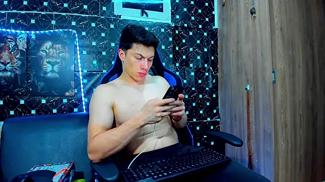 Snapshot of javiersexymann chatting on 09-18-25, 11:51 javiersexymann online show from 09-18-25, 11:51