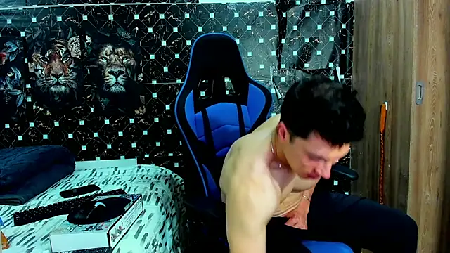 Snapshot of javiersexymann chatting on 05-15-26, 05:47 javiersexymann online show from 05-15-26, 05:47