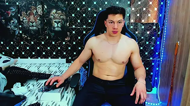 Snapshot of javiersexymann chatting on 06-10-26, 09:25 javiersexymann online show from 06-10-26, 09:25