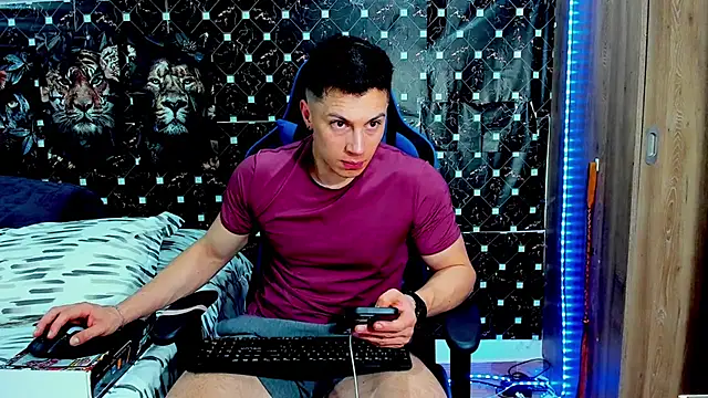 javiersexymann online show from 07-14-26, 10:59
