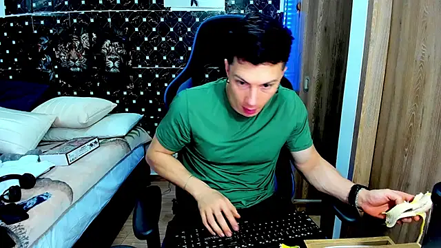 javiersexymann online show from 07-25-26, 08:12