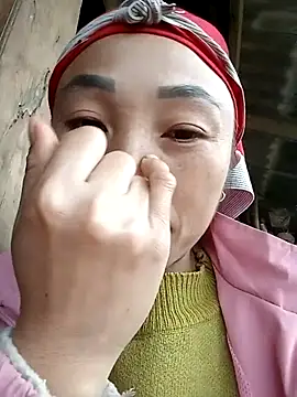 lucybaby00 online show from 11-18-25, 09:25