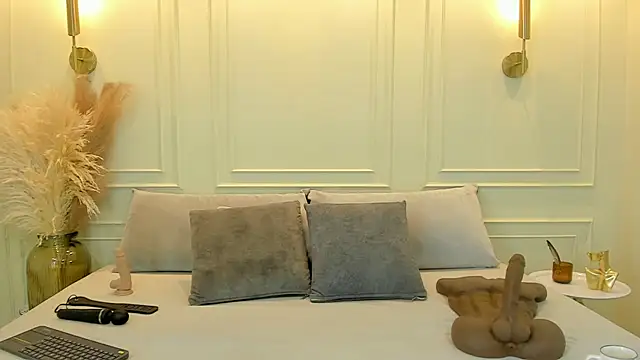 gabysanta  online show from 11-10-25, 01:32