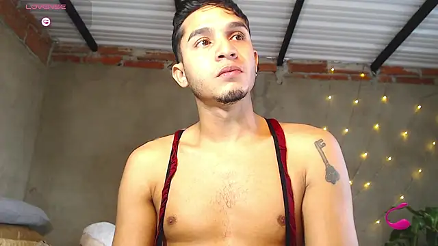 Angel latinboy online show from 06-09-26, 02:28
