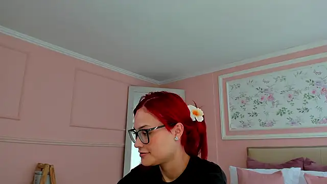 Snapshot of mae_lyra chatting on 04-28-26, 05:29 mae lyra online show from 04-28-26, 05:29