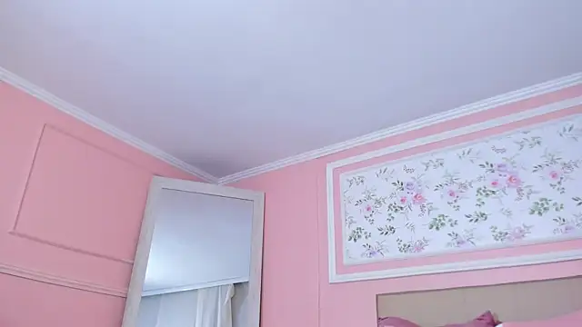 Snapshot of mae_lyra chatting on 05-08-26, 06:19 mae lyra online show from 05-08-26, 06:19