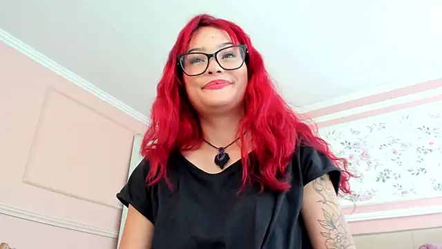 Snapshot of mae_lyra chatting on 05-19-26, 04:57 mae lyra online show from 05-19-26, 04:57